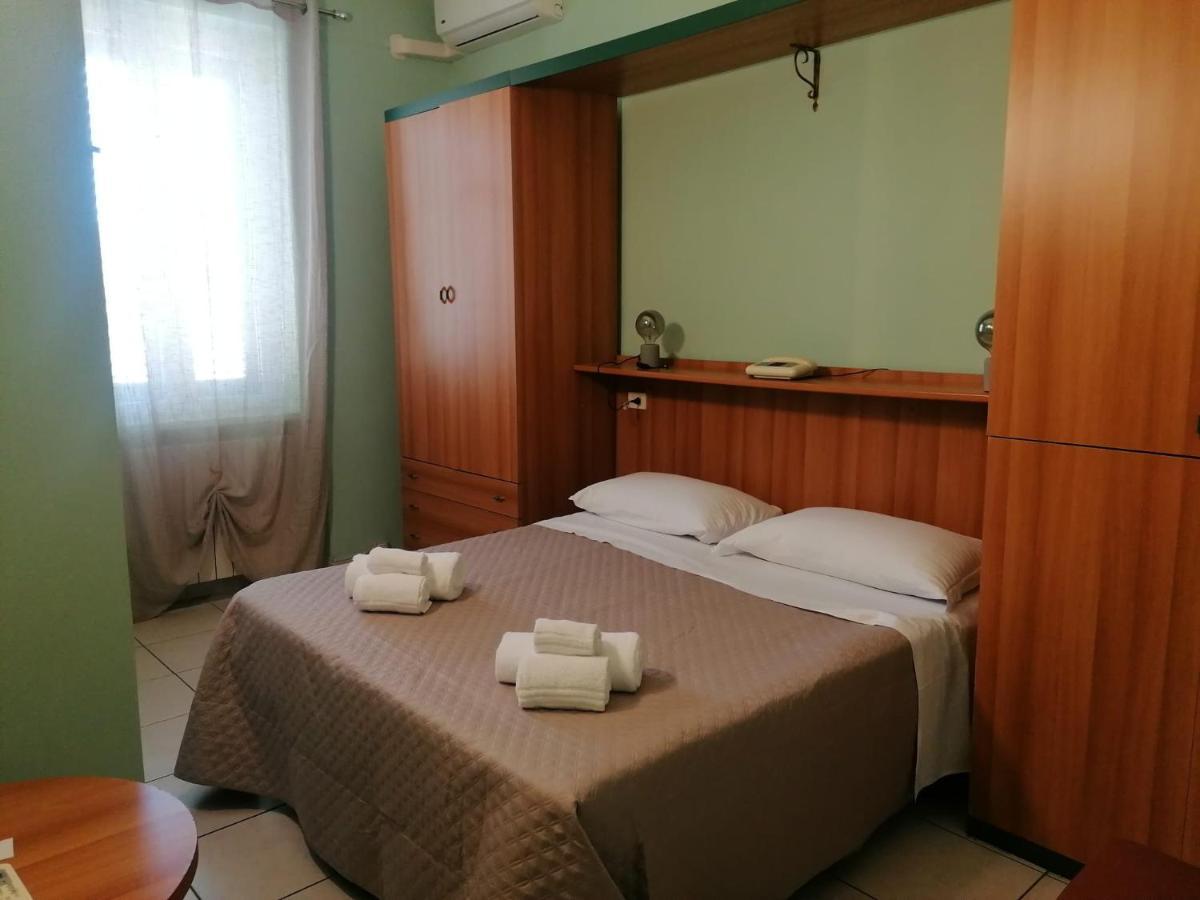 Hotel Villa Benvenuti Viareggio Esterno foto