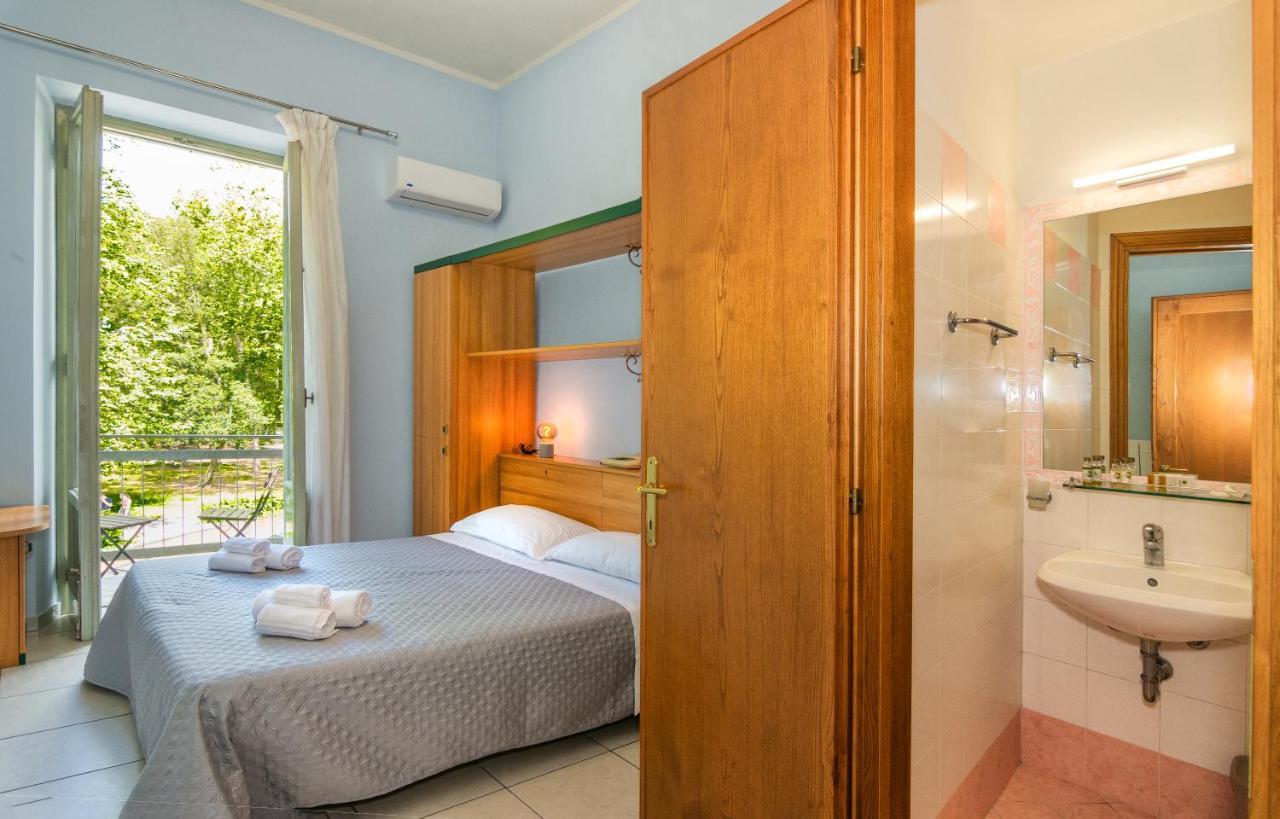 Hotel Villa Benvenuti Viareggio Esterno foto